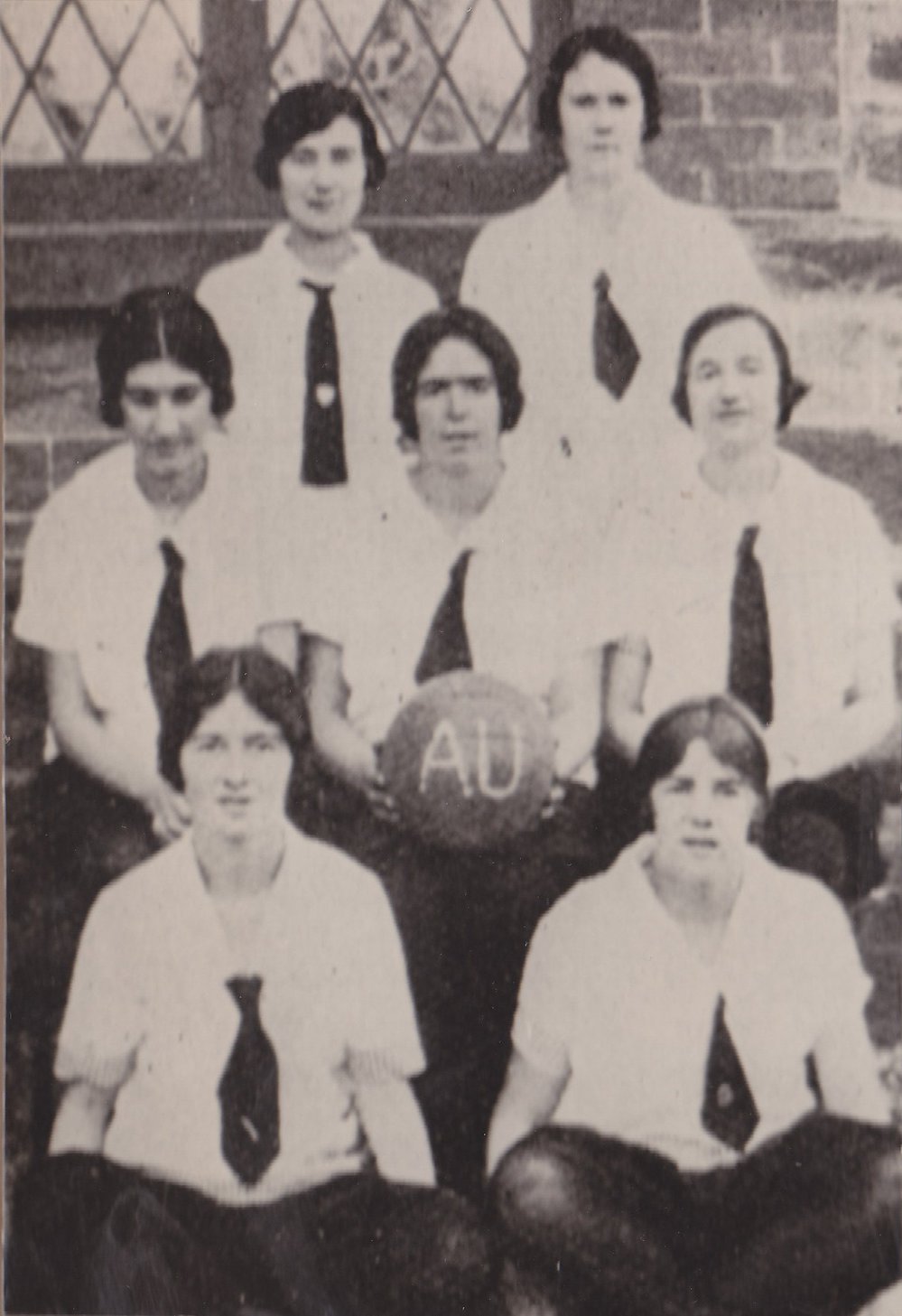 Intervarsity Women's Basketball Team, 1928