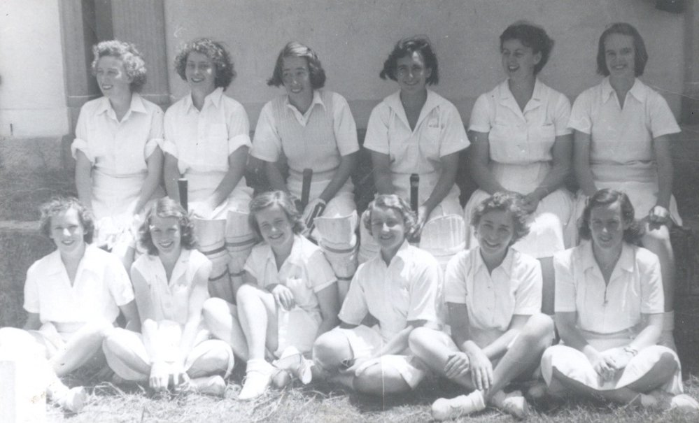 Intervarsity Women's Cricket Team, 1949-1950