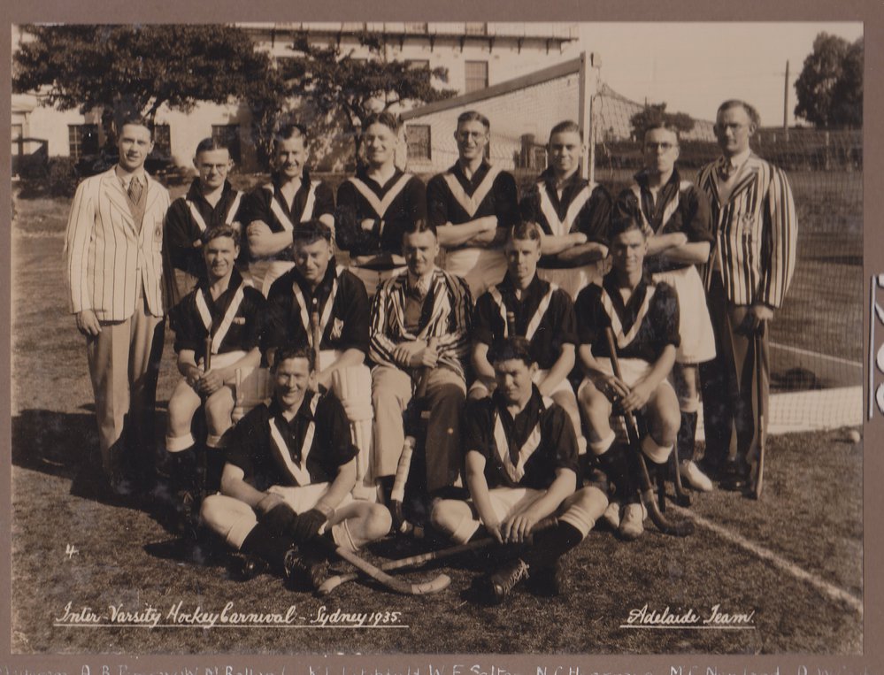 Intervarsity Hockey Team, 1935