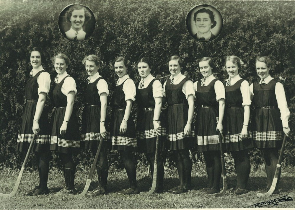 Women's "A" Hockey Team, 1937