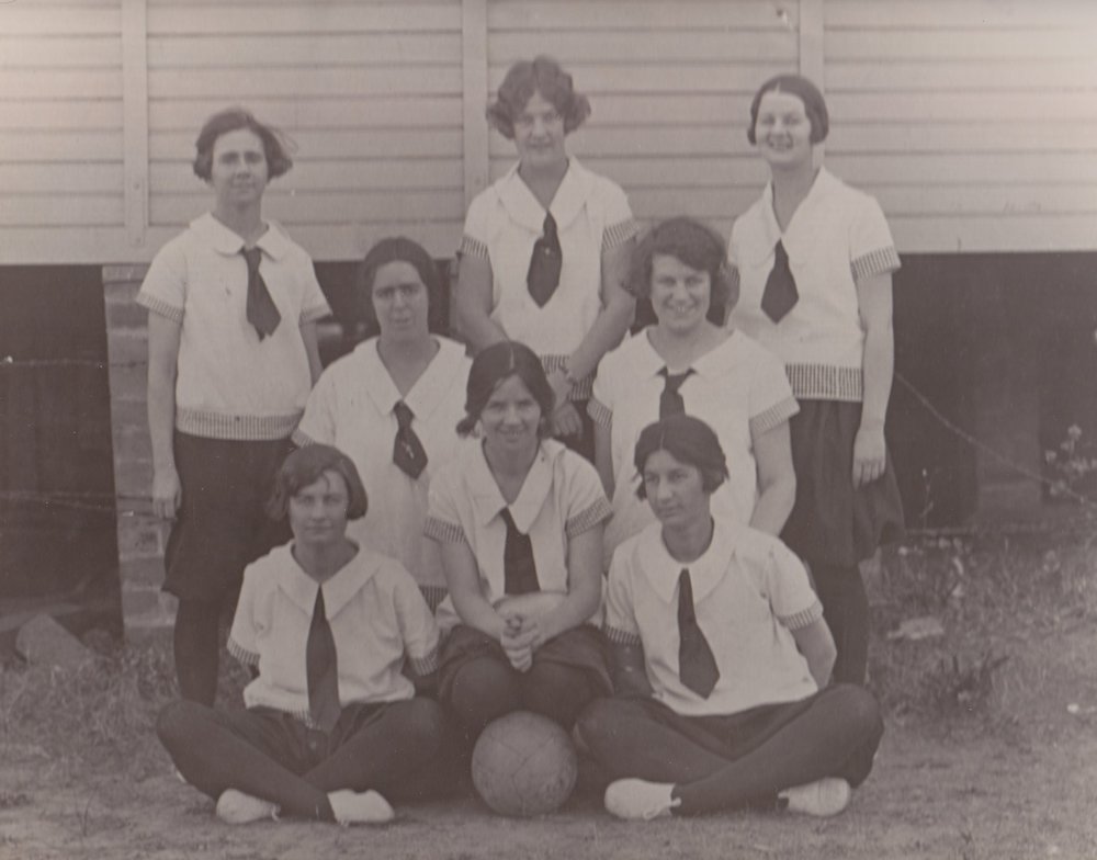 Intervarsity Women's Basketball Team, 1927
