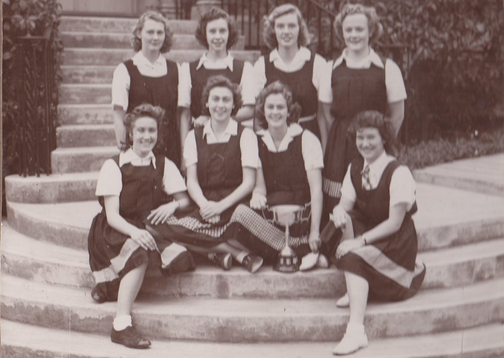 Intervarsity Women's Basketball Team, 1945