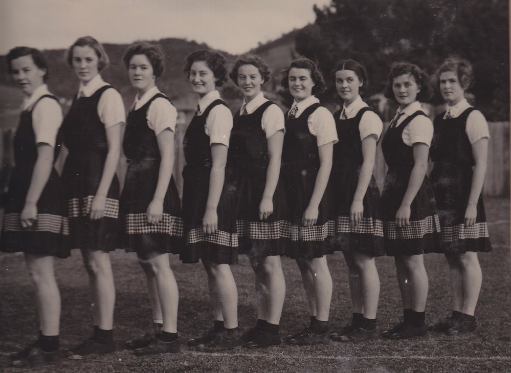 Intervarsity Women's Basketball Team, 1939