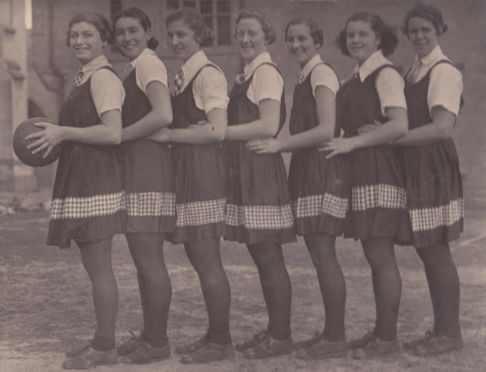 Intervarsity Women's Basketball Team, 1936