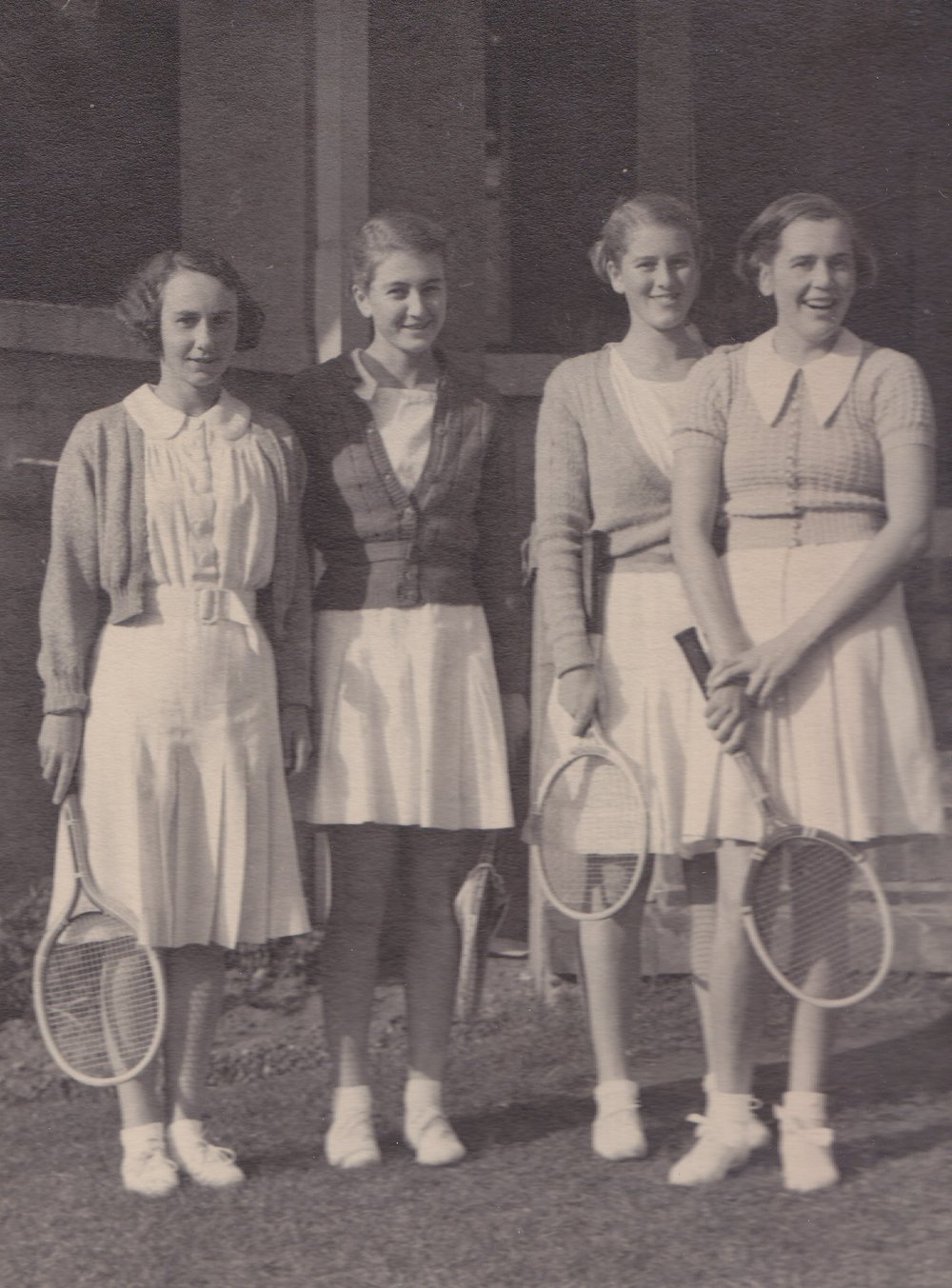 Intervarsity Women's Tennis Team, 1937