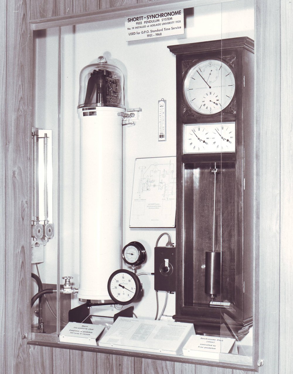 Shortt-Synchronome Free Pendulum System, 1985