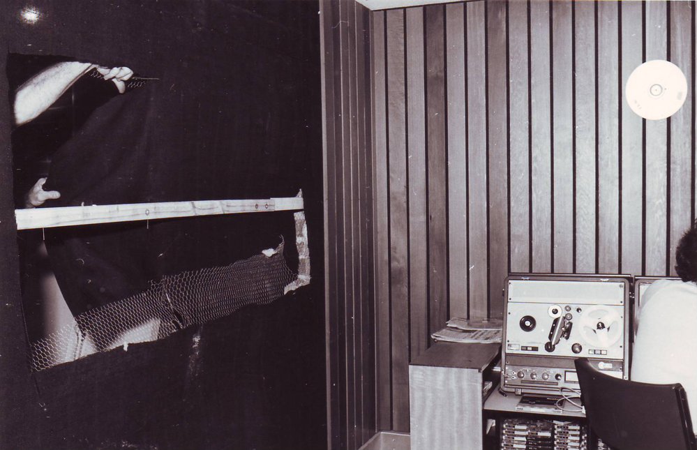 Radio 5UV Equipment, c1985