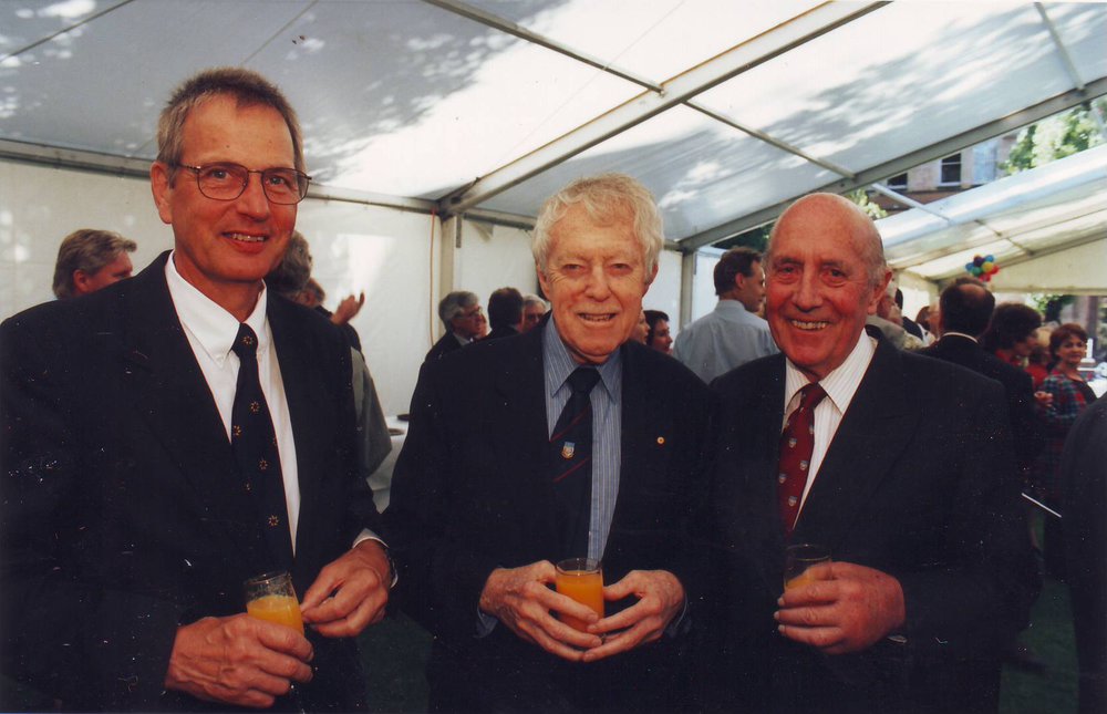 Chancellor Bruce Webb and Ex-Chancellor Bill Scammell, 2001