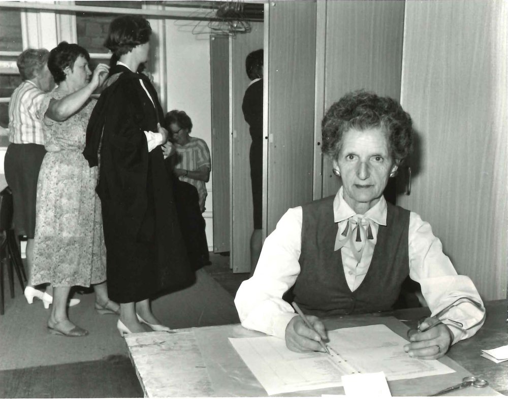 Volunteers Assisting Graduands with Academic Dress, 1985