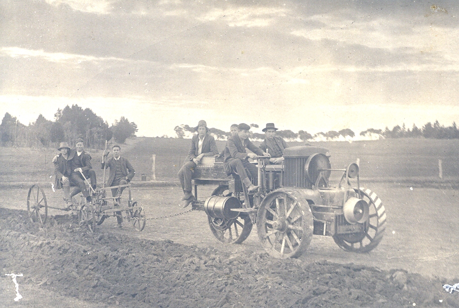 Imported Saunderson Tractor, 1908