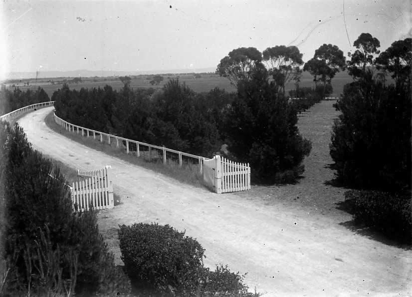 Roseworthy Agricultural College Gates, 1920s