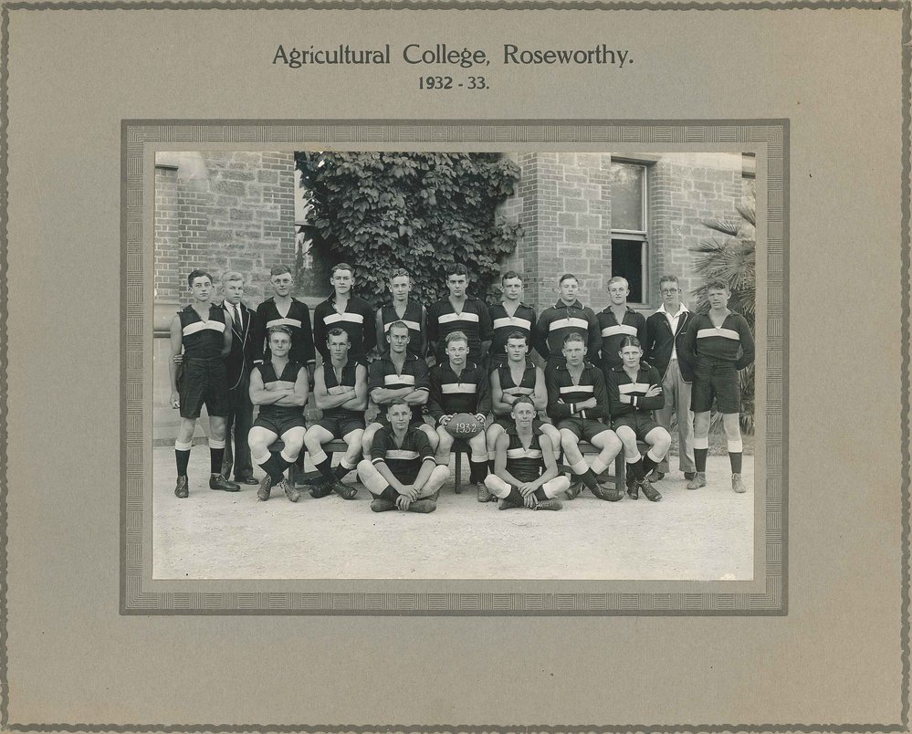 Football Team, Roseworthy Agricultural College, 1932-33