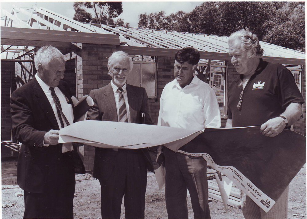 Barrie Thistlethwayte, Ron Western, Unidentified Builder and Bob Chapman, 1990