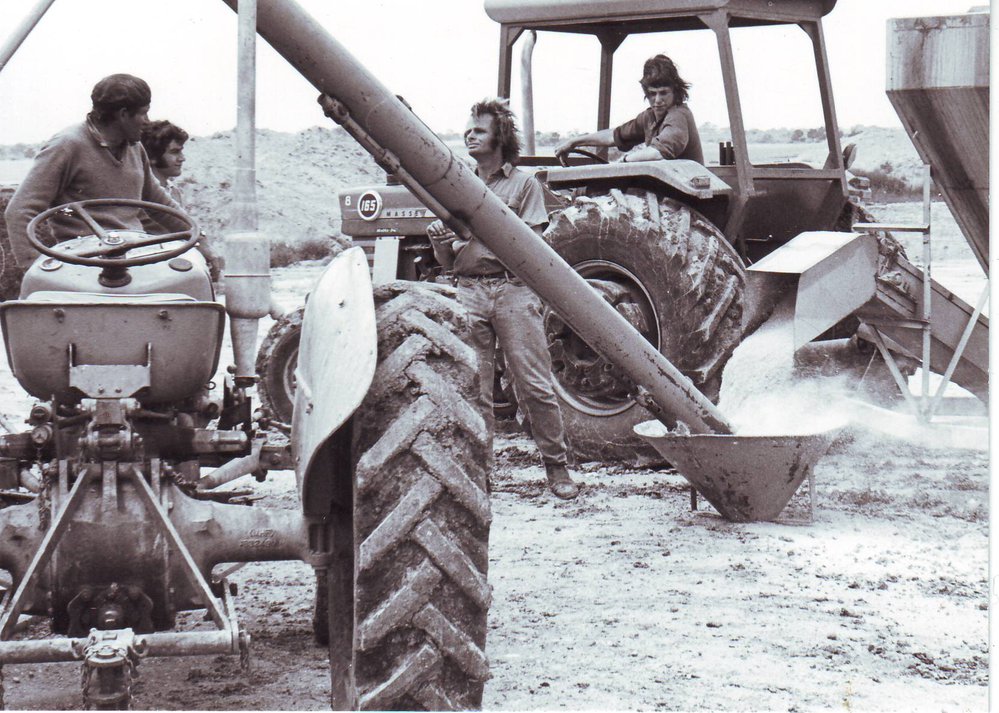 Handling Pig Feed, 1976