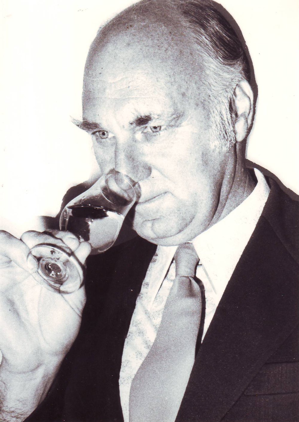 Dr Bryce Rankine, Dean of the Faculty of Oenology, 1982