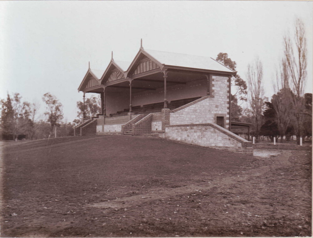 Adelaide University Oval Grandstand, 1910