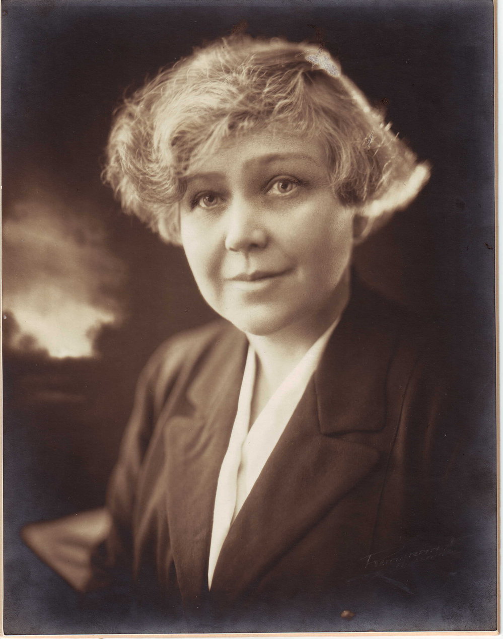 Helen Mary Mayo, 1914