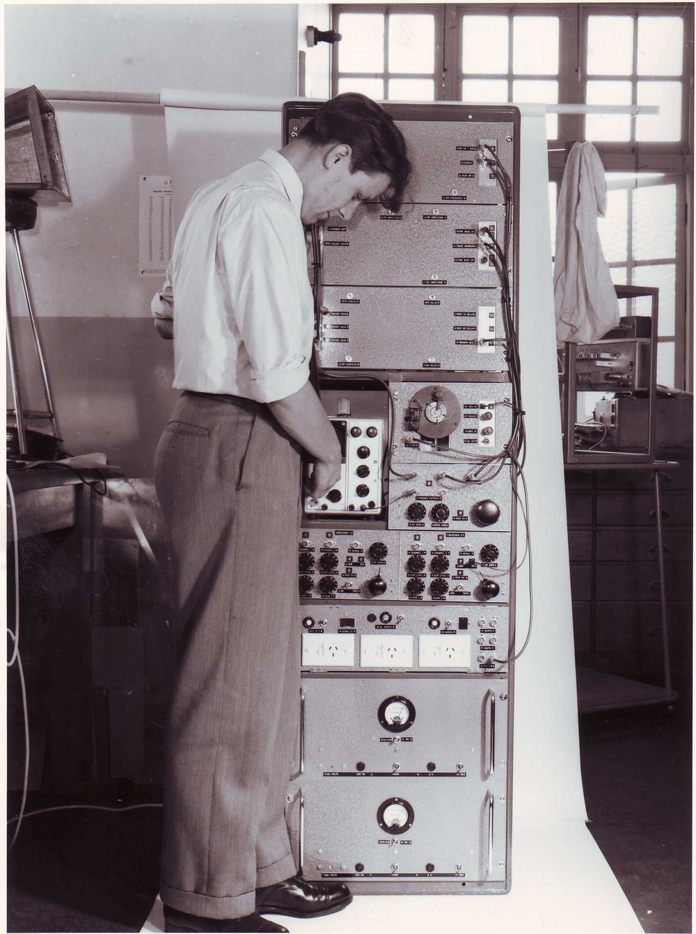 J Smith and Radiant Receiver Rack, 1960