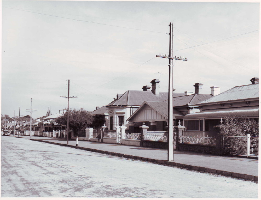 Mackinnon Parade Properties, 1961