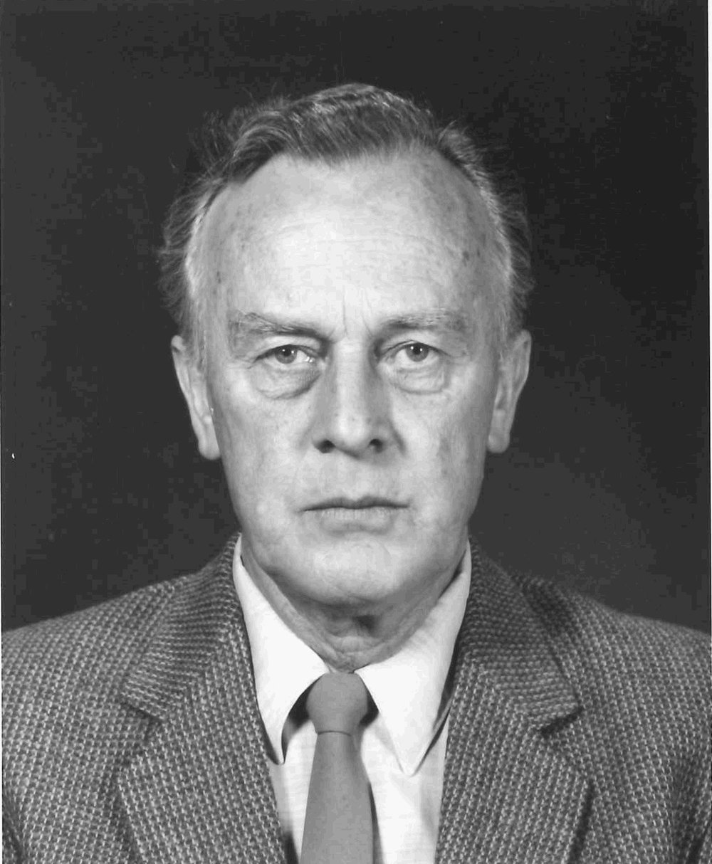 Dr Graham Ethelbert Lewis - Organic Chemistry, 1982