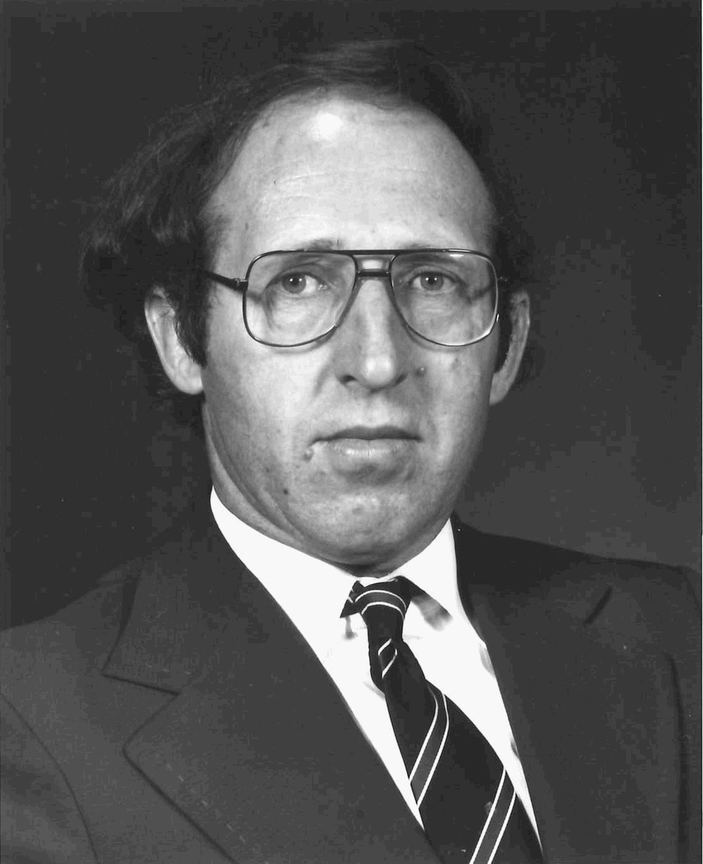 Dr R H Prager - Organic Chemistry, 1982