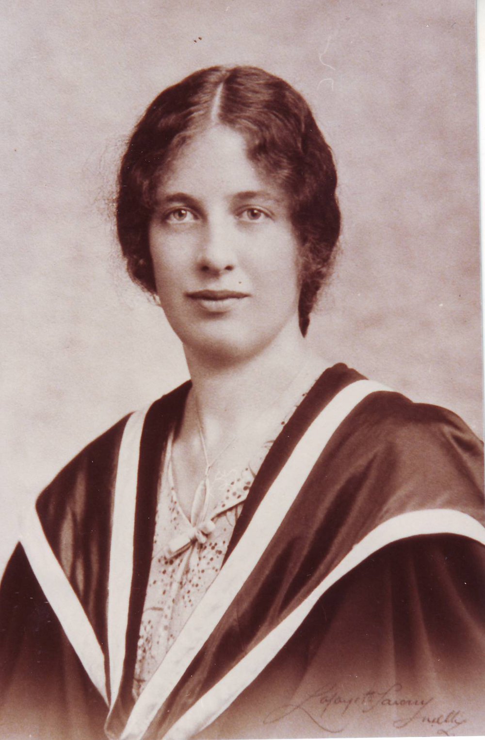 AIRD, Phyllis (nee Piddington) BA (Melb)