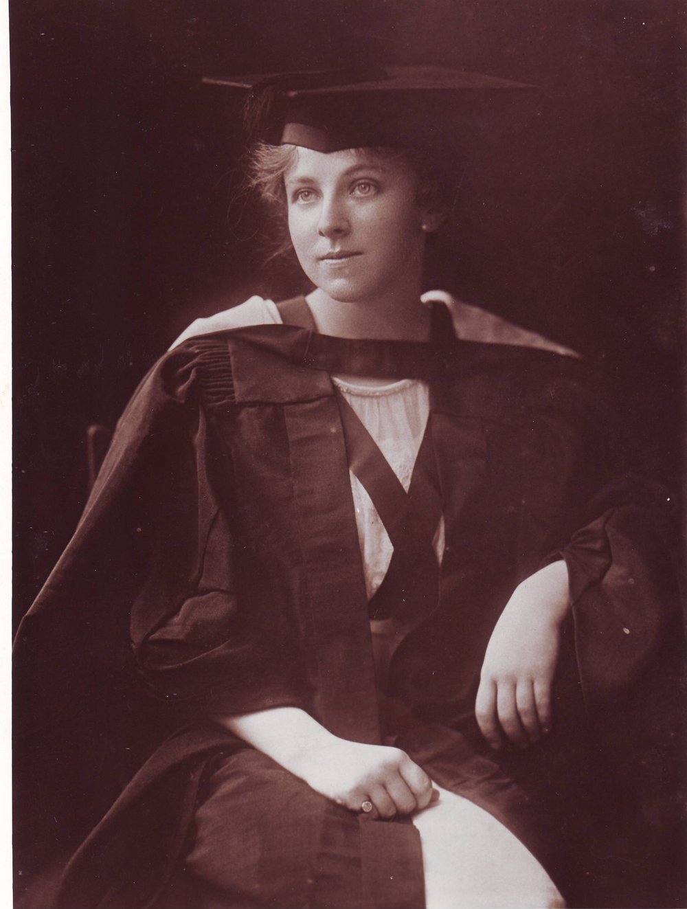 BENNETT, Annie Stevens (nee Berriman) BA DipEd