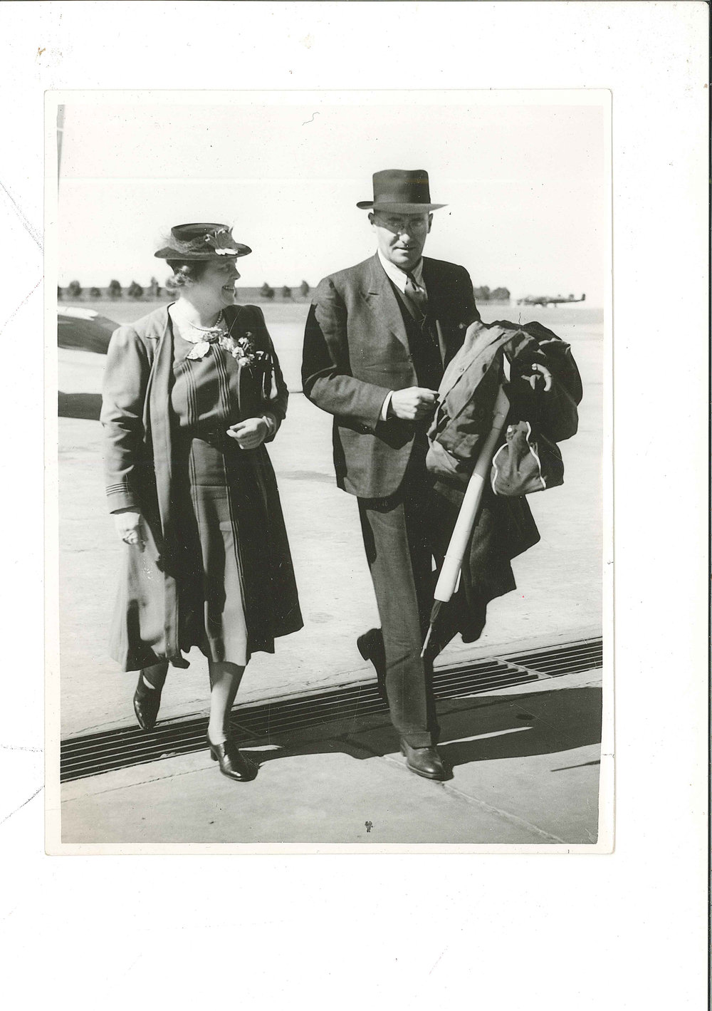 Howard Florey with Sister Hilda on Arrival in Melbourne, 1944