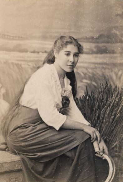 Jean as Summer