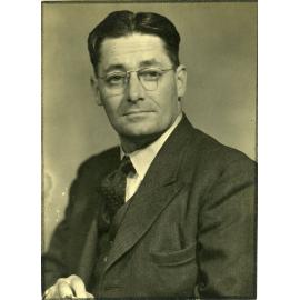 Howard Florey, 1944
