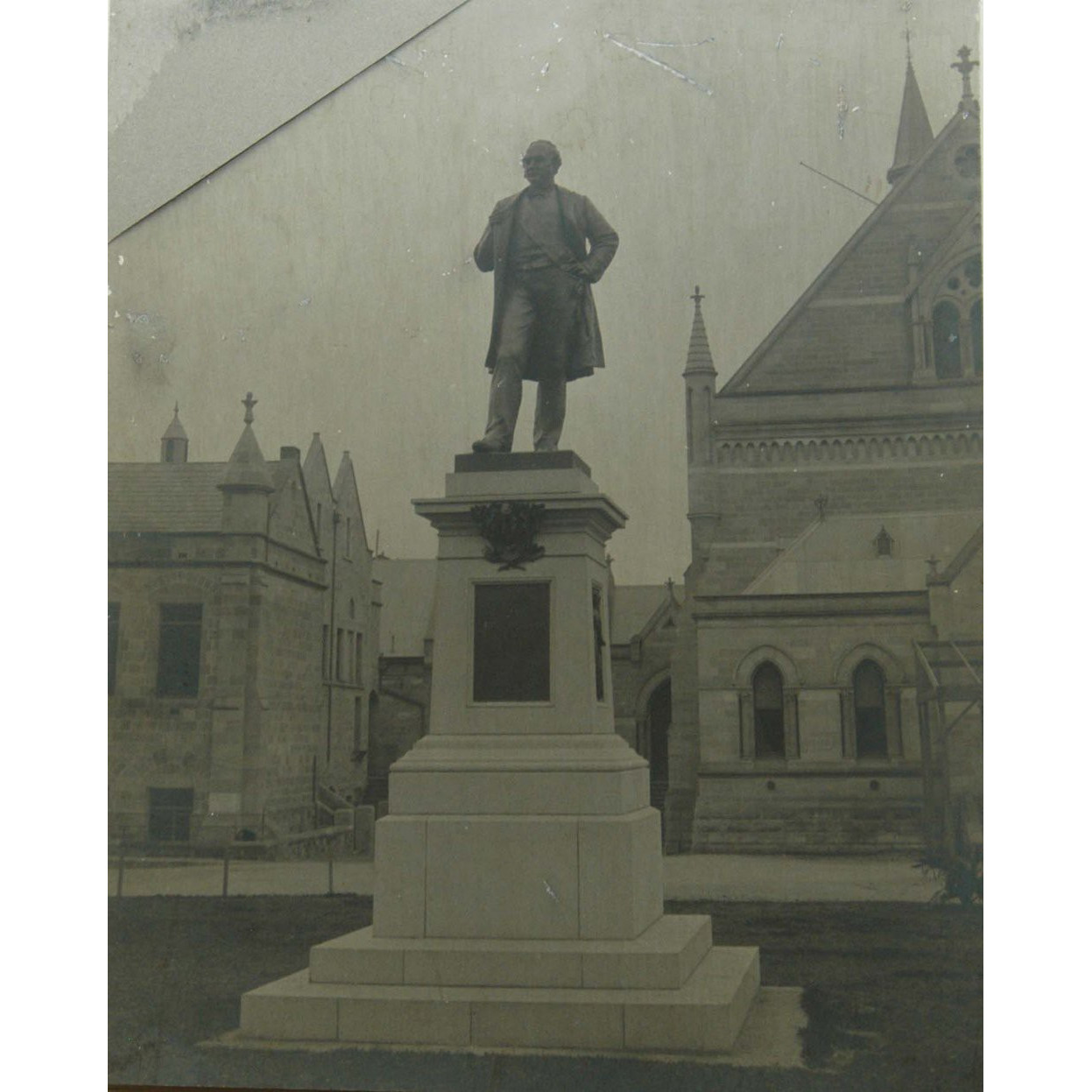 Death of Sir Thomas Elder