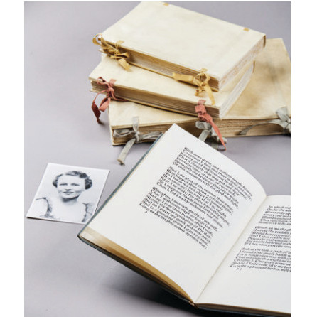 Vignette 150: Christine Macgregor  and the 5,000 books