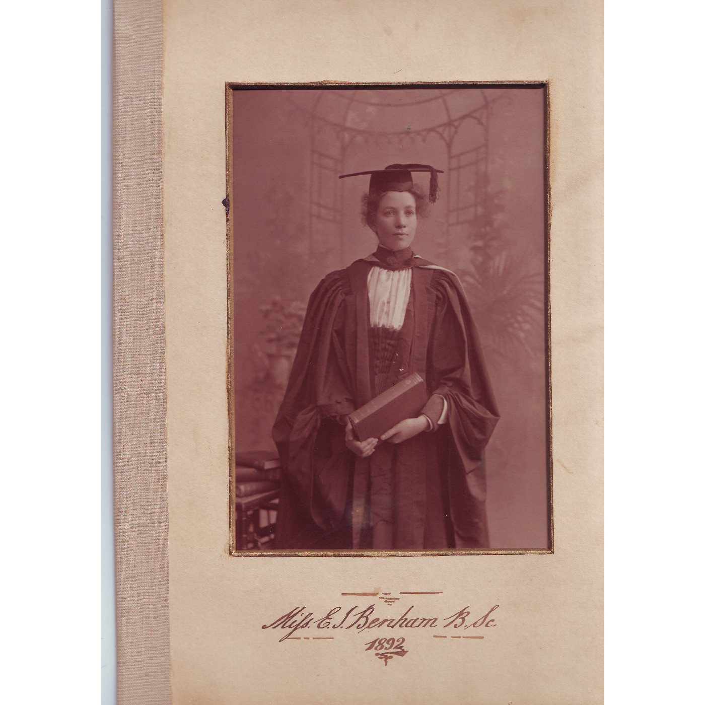Vignette 74: First female academic instructs in Botany
