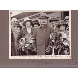 Professor Harold Davies, Stella Wilson, Maude Puddy, I. Paderewski, Manager, Mrs. Paderewski, 1927