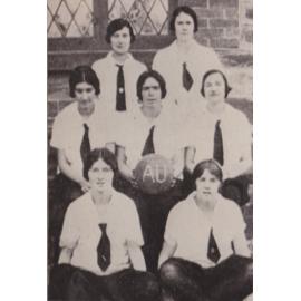 Intervarsity Women's Basketball Team, 1928