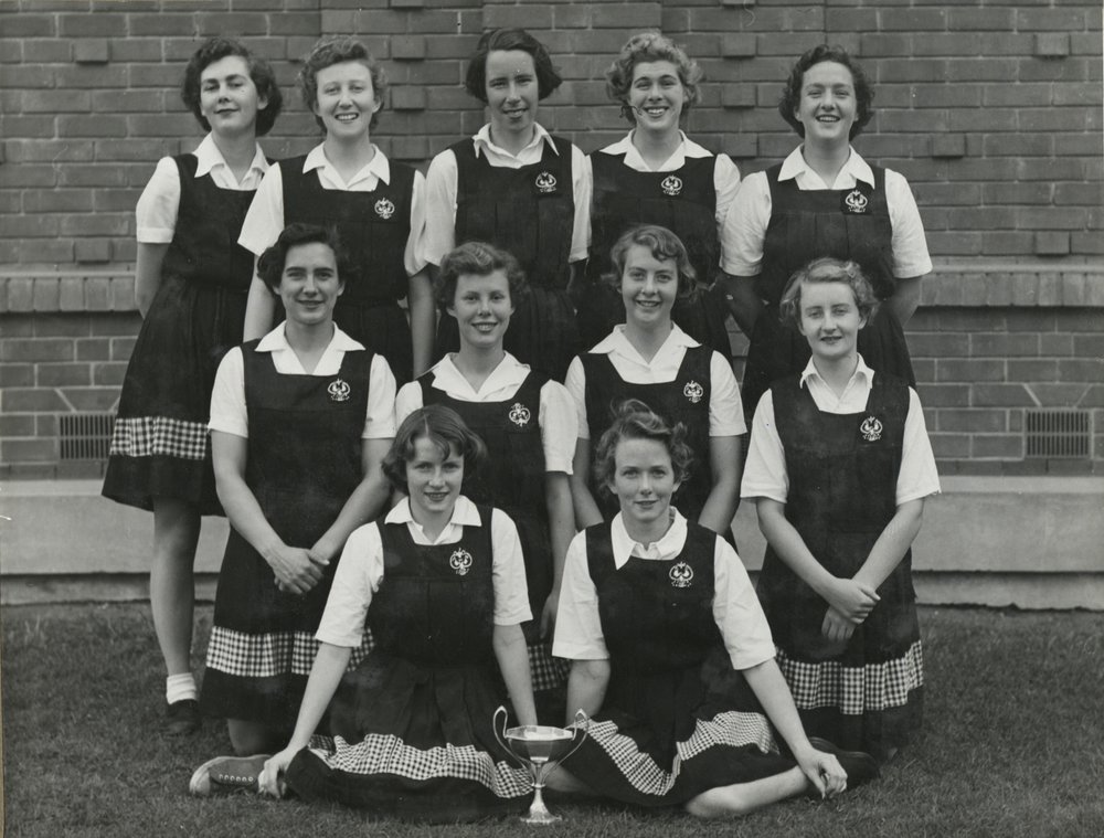 Intervarsity Women's Hockey Team, 1950