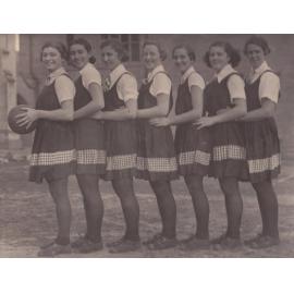 Intervarsity Women's Basketball Team, 1936