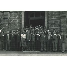 Dr McCulloch with CSIRO Visitors, c1950