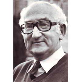 Dr Donald B Williams, Director Roseworthy Agricultural College, 1977