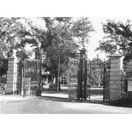 Mitchell Gates on Victoria Drive, 1974